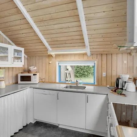 Pet Friendly In Sydals With Wifi Holiday home Horuphav